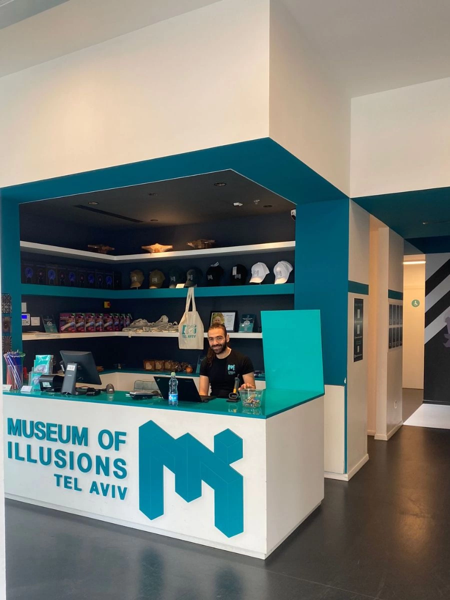 about us gallery1 moi telaviv 900×1200